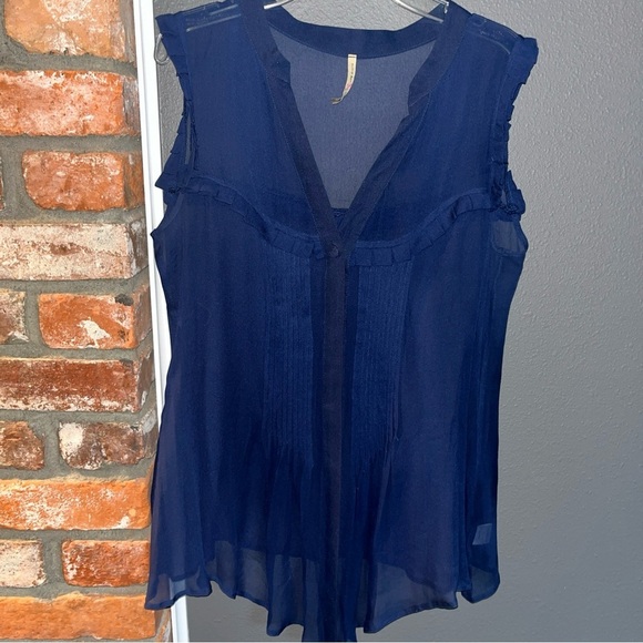 Paper Crane Polyester Tank & Olivia Moon Sheer Silk Sleeveless Blouse - Navy- L - Picture 2 of 13